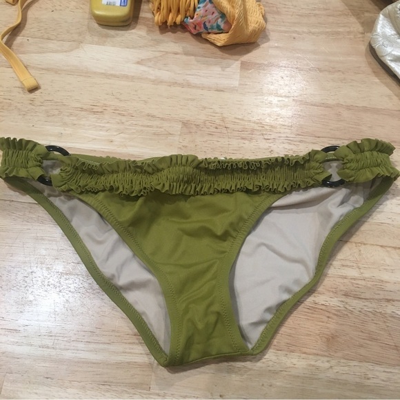 J crew large green ruffle bikini bottoms - Picture 4 of 7